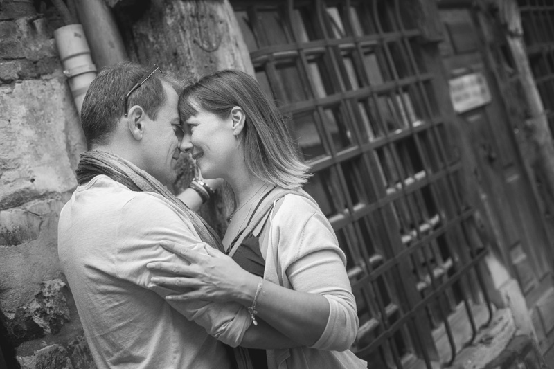 Engagement dans les ruelles typiques de Honfleur