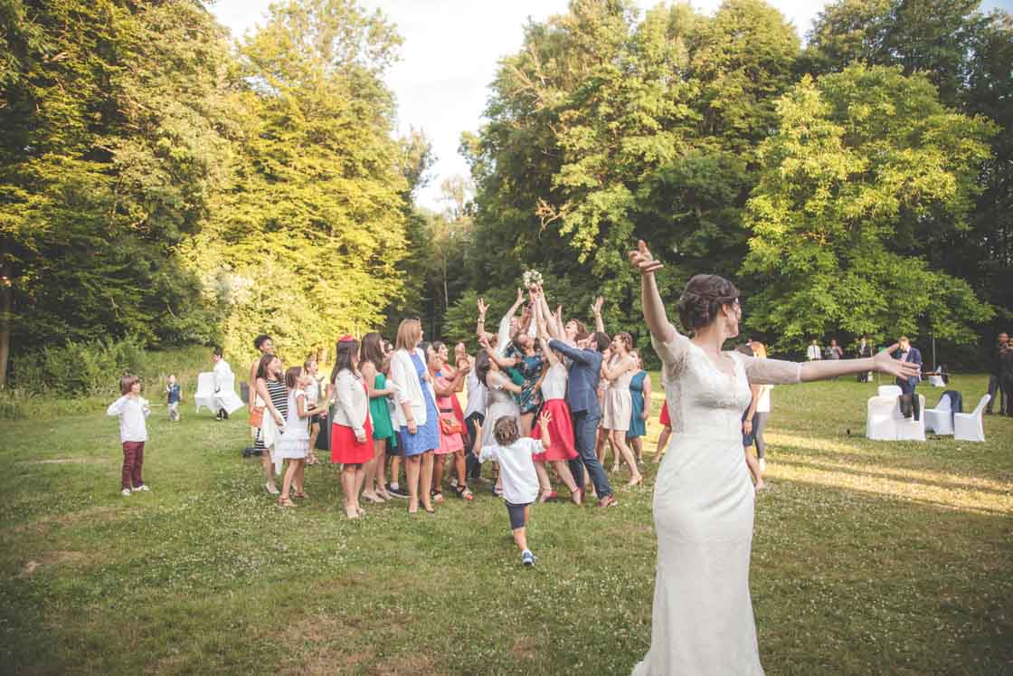 lancé de bouquet par la mariée