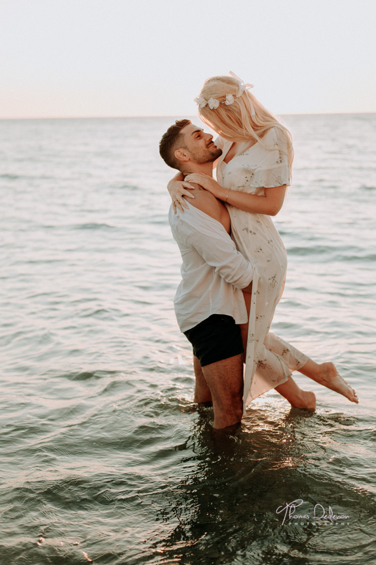 séance engagement romantique etretat