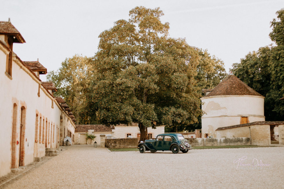 le chateau de vaux et sa jolie cours