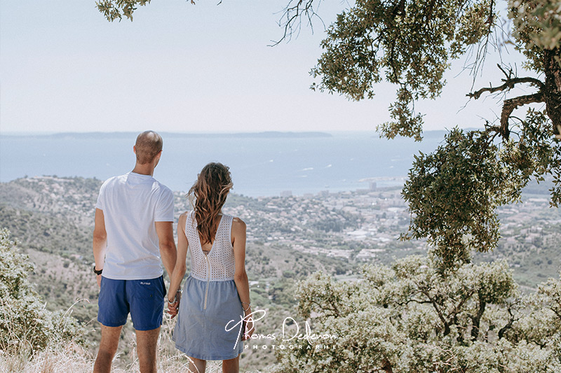 séance photo couple sur les hauteurs du lavandou